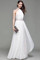 Vestido de noche negro con cuello halter y espalda descubierta